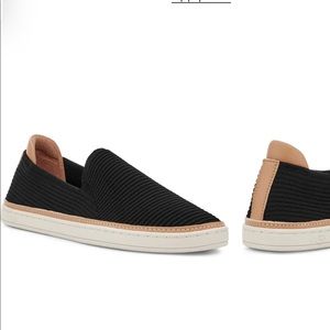 UGG Sammy slip on